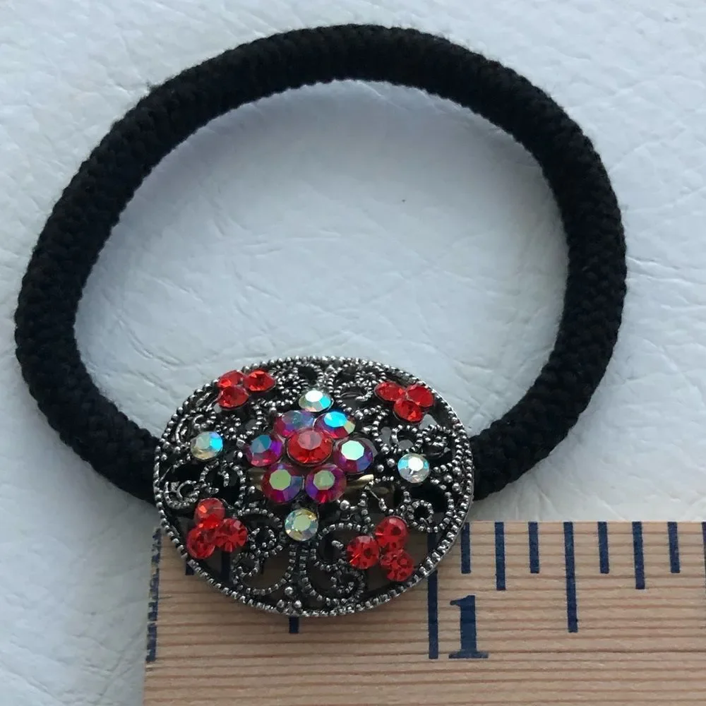 RHINESTONE AND METAL ELASTIC PONYTAIL HOLDER